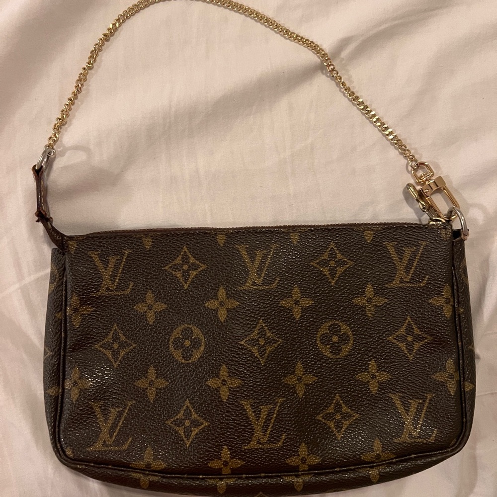 Louis Vuitton Pochette